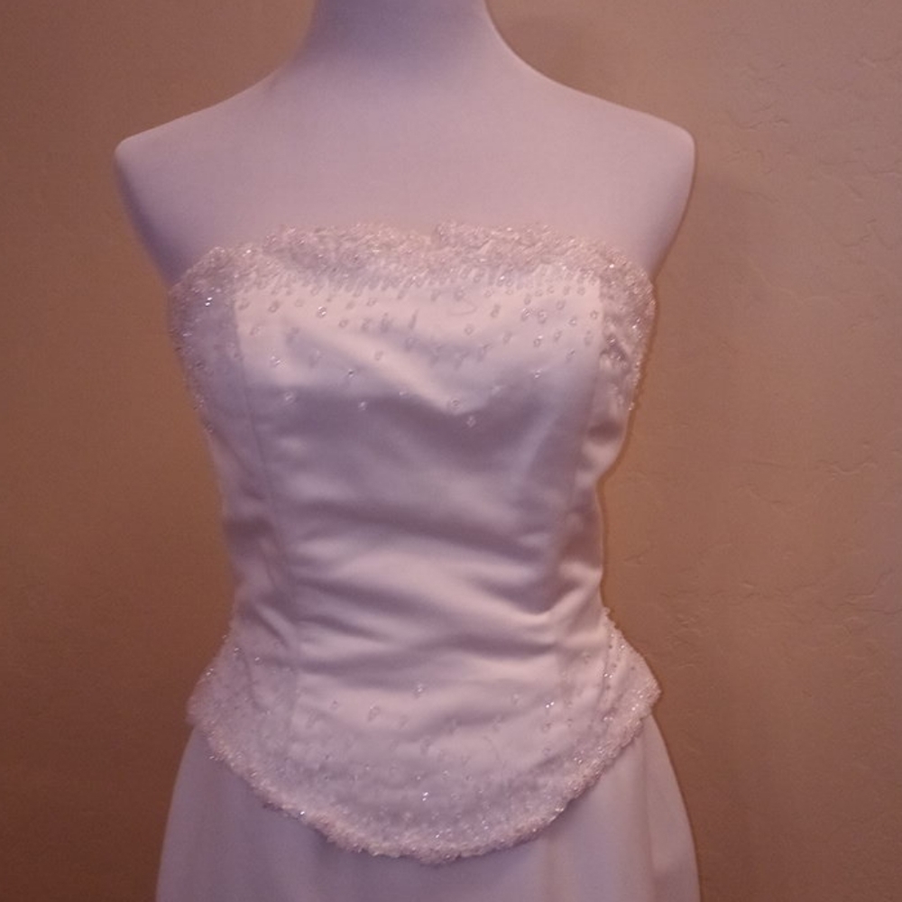 Wedding dress